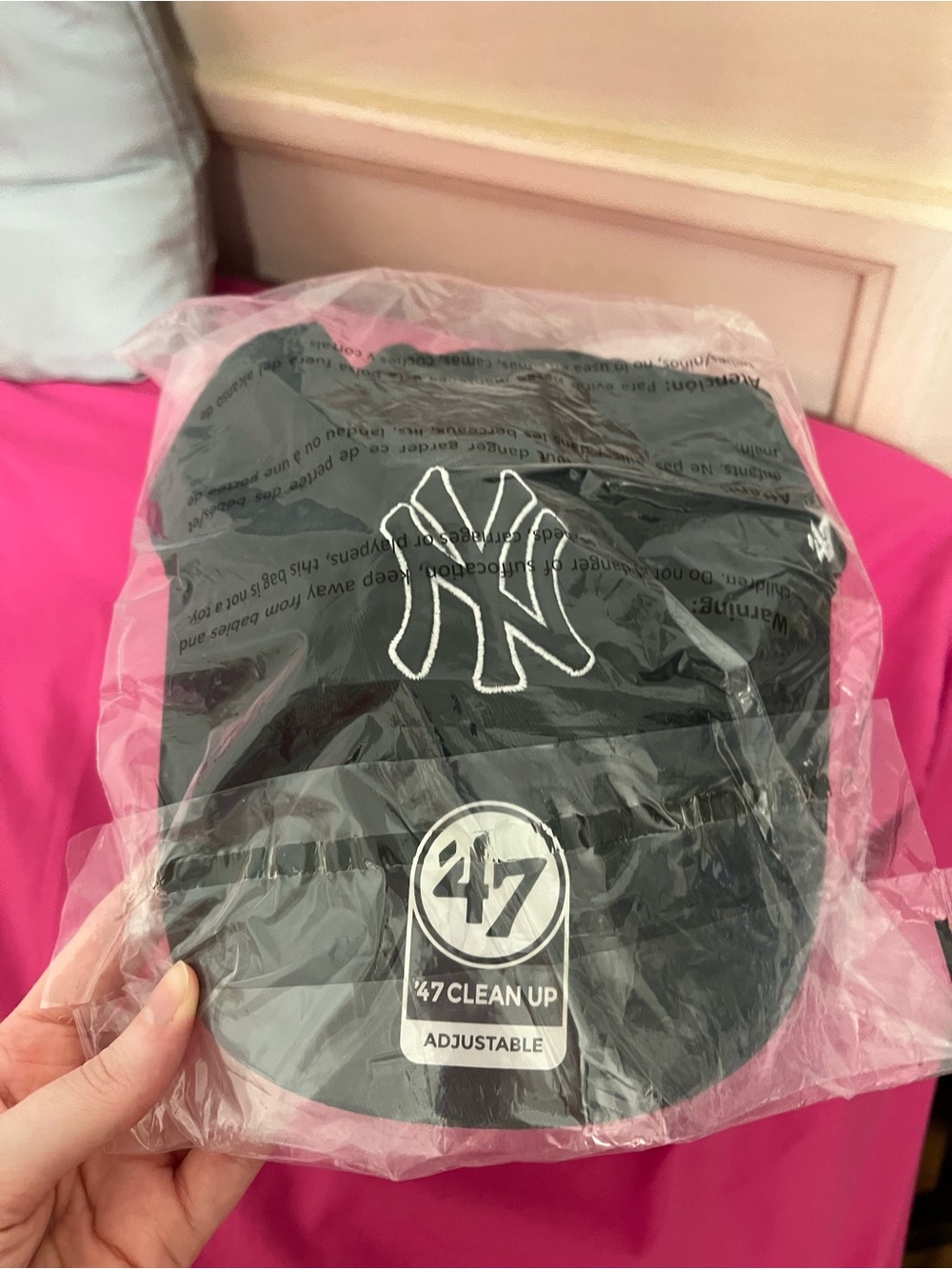 NWT unisex NY Yankees black hat (brand 47) - Picture 2 of 4